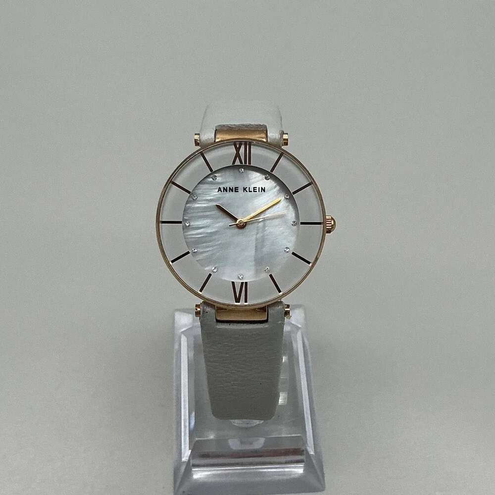 Anne Klein see photos